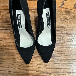 Alice & Olivia Never Worn Black Suede Heels